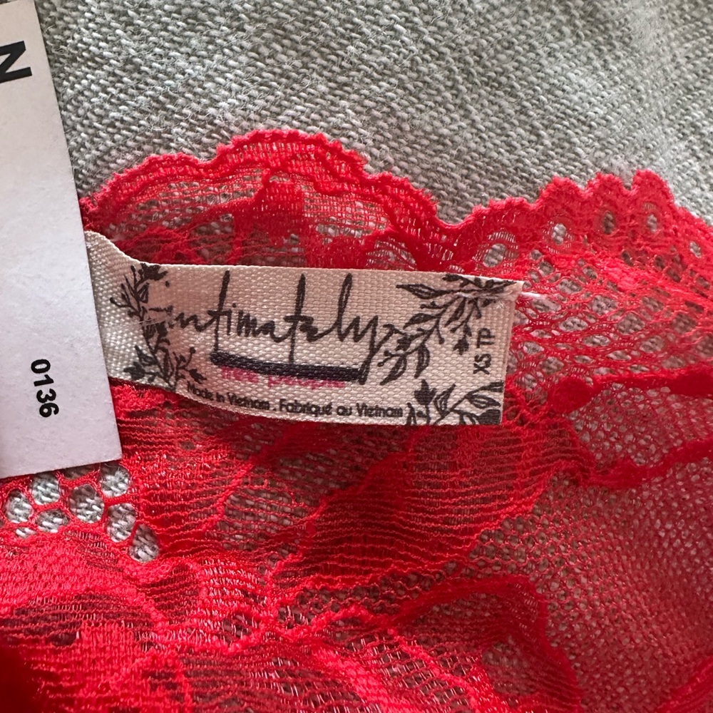 Free People Intimately Red Lace Camisole Size XS NWOT - Picture 4 of 5